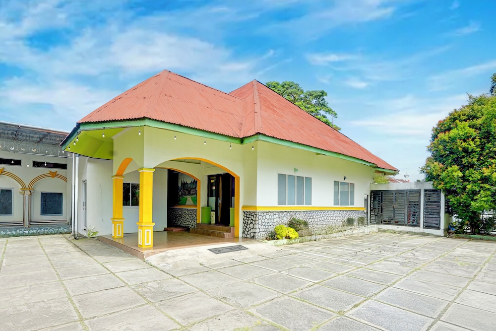 Hotel O Padang near Pantai Padang formerly Hotel Ranah Bundo 37/40