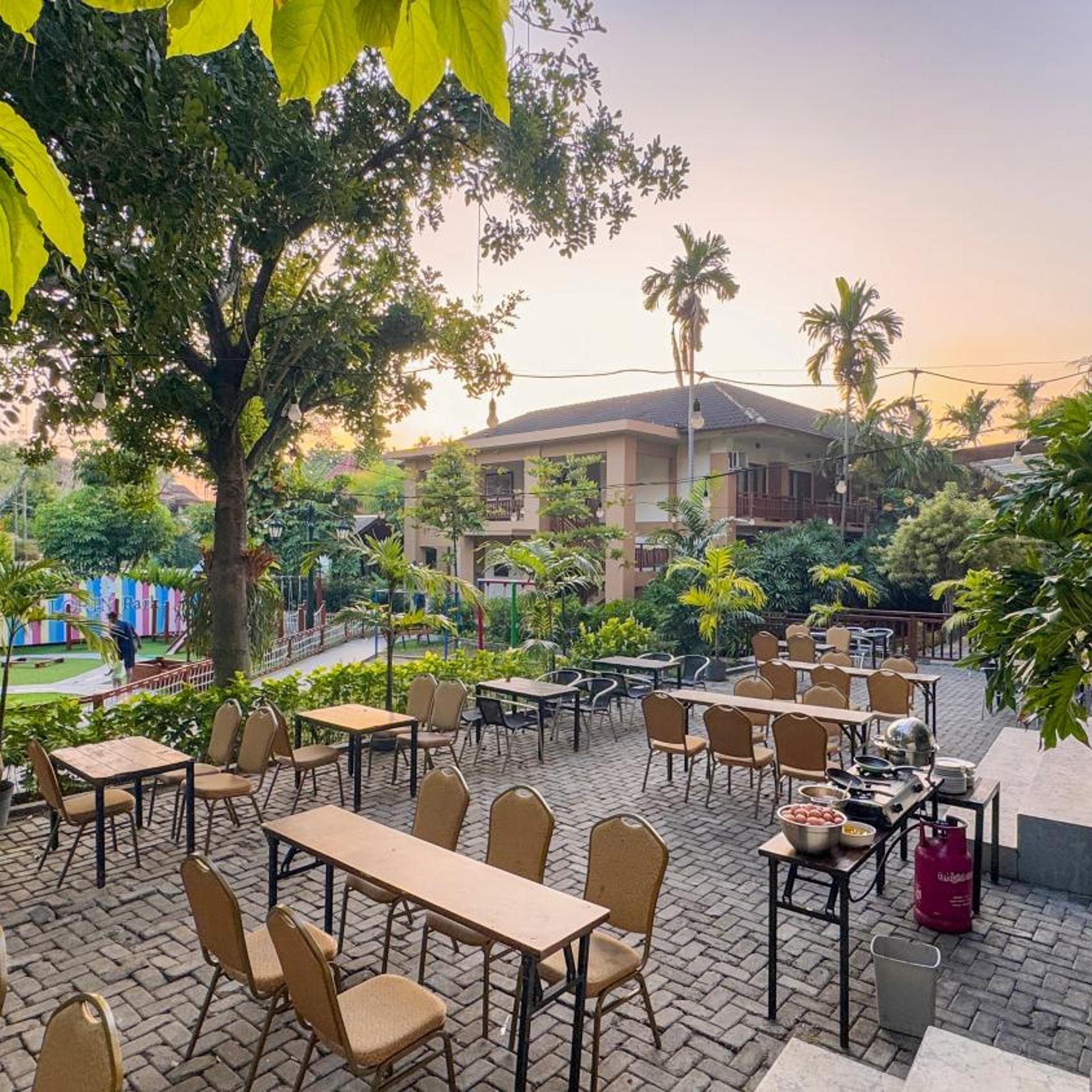 Lorin Dwangsa Solo Hotel 37/54