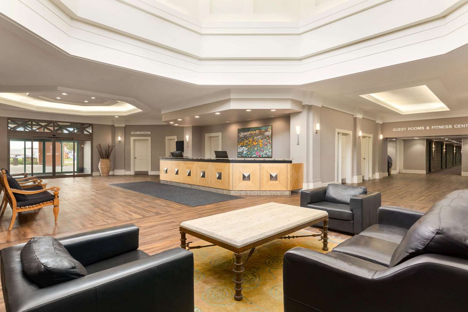 Royal Hotel Calgary, Trademark Collection by Wyndham 13/27