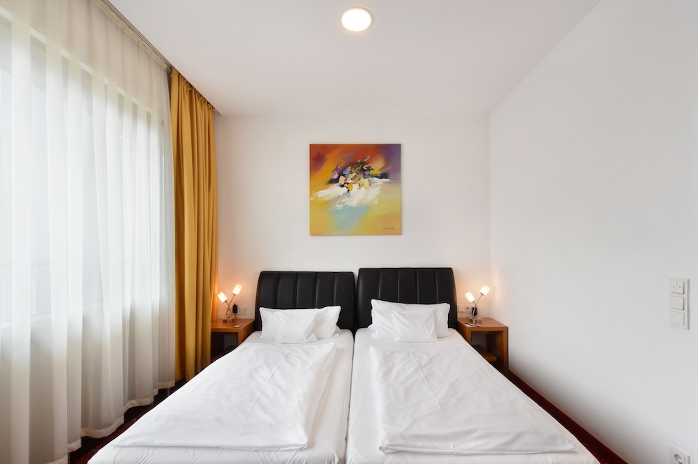 Leonardo Hotel Berlin KU DAMM 12/31