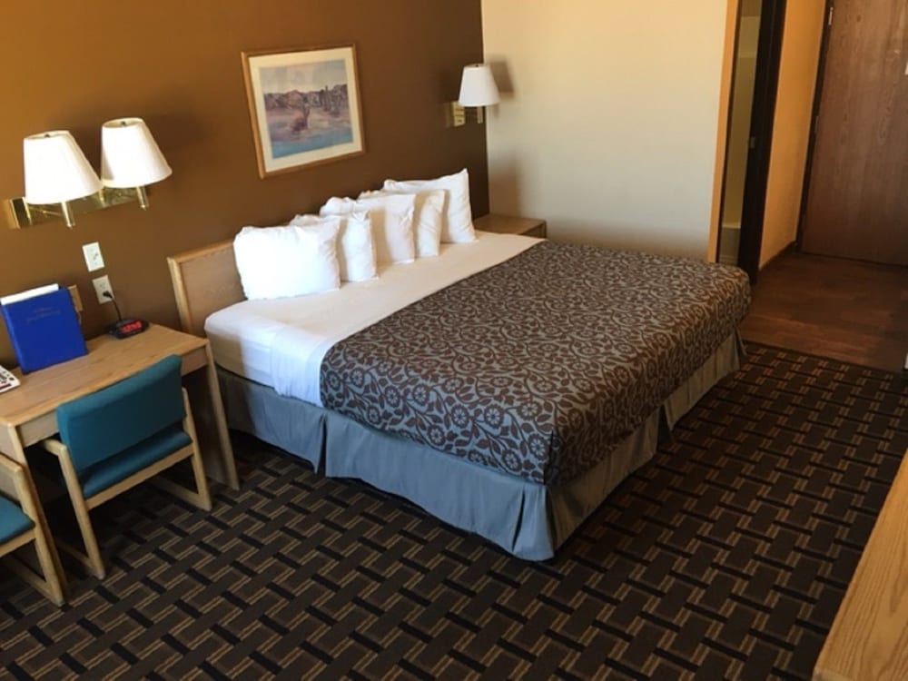 Days Inn by Wyndham Hurricane/Zion National Park Area 7/29