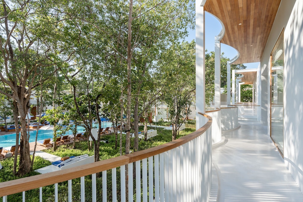 Sala Samui Chaweng Beach Resort 67/77