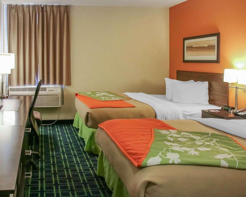 Room, Quadruple, 2 Queen Beds