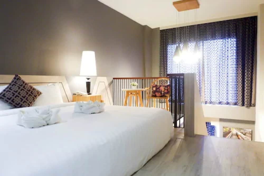 Luxury, King Bed