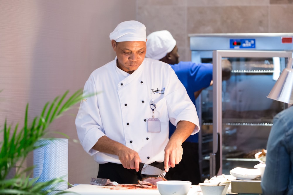 RADISSON BLU HOTEL & RESIDENCE, MAPUTO 10/80