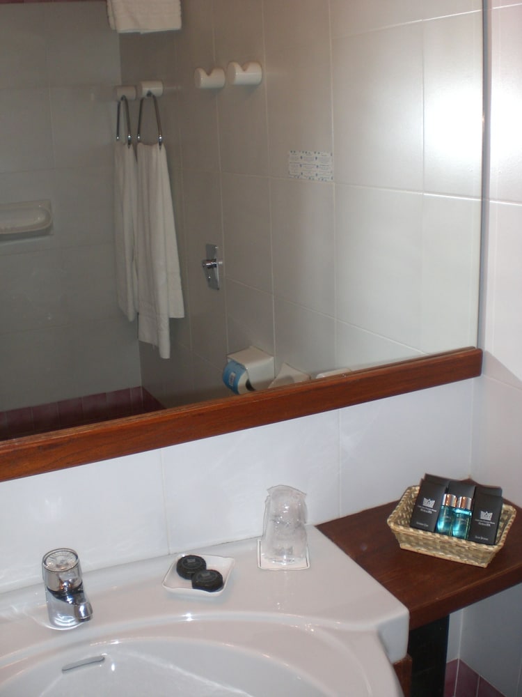Boite Hotel 50/50