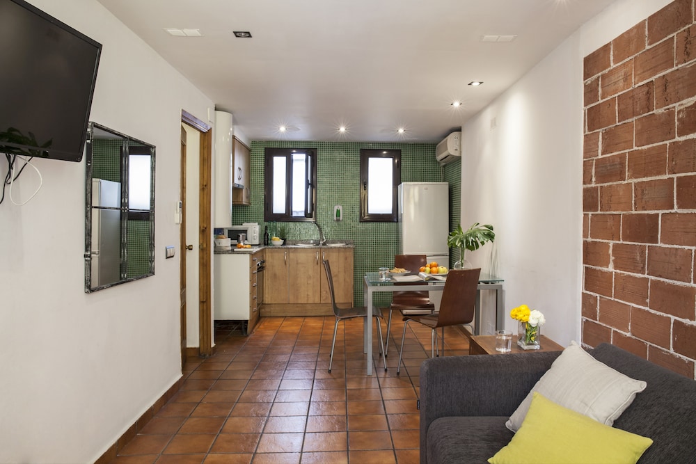 AinB Las Ramblas Guardia Apartments 42/60