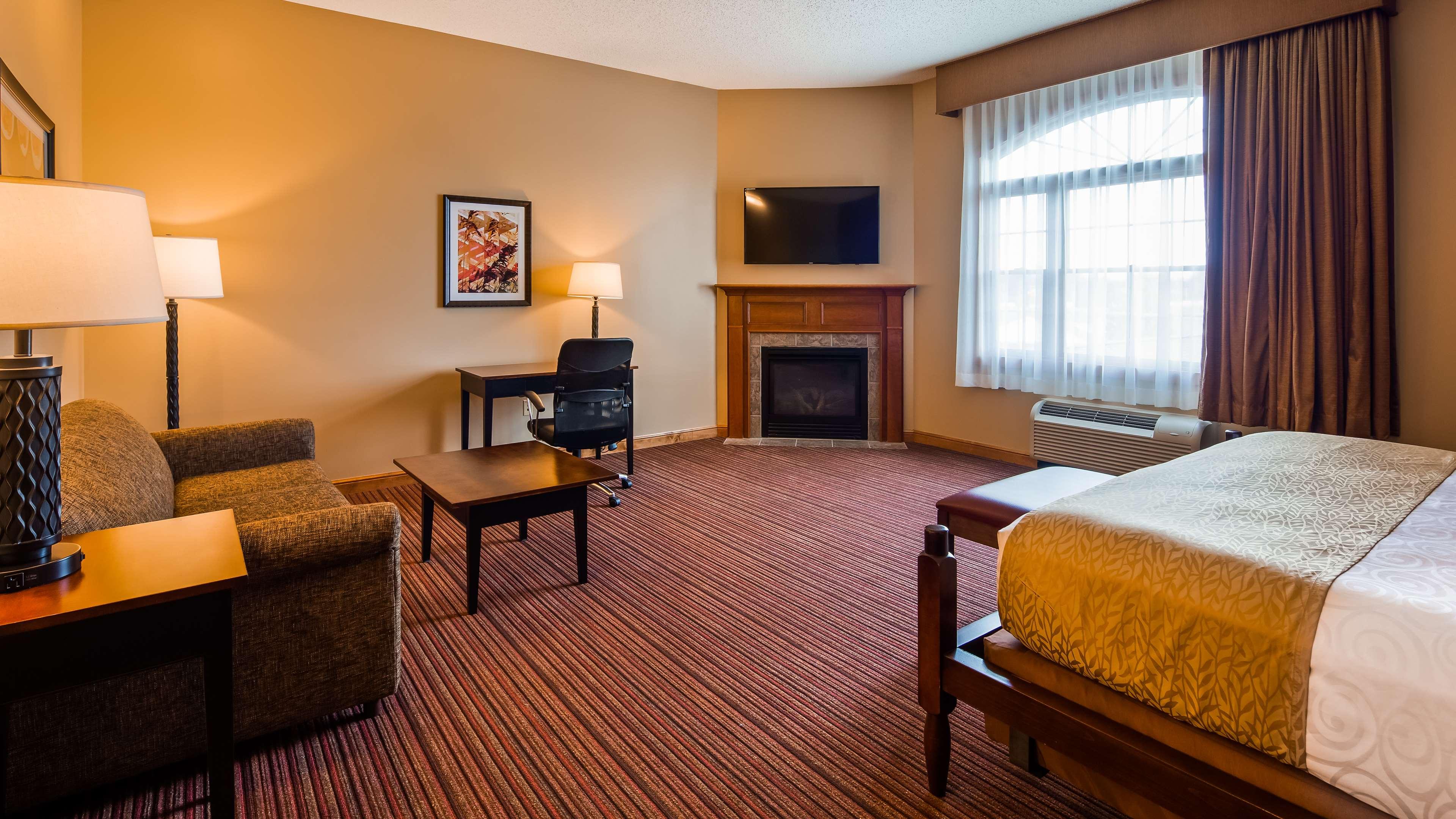 غرفة، Best Western Plus Dutch Haus Inn And Suites 3/5