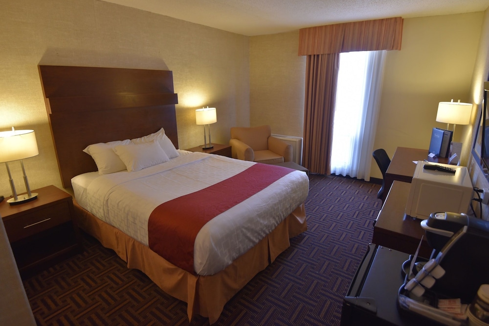 Travelodge by Wyndham, North Battleford 24/47