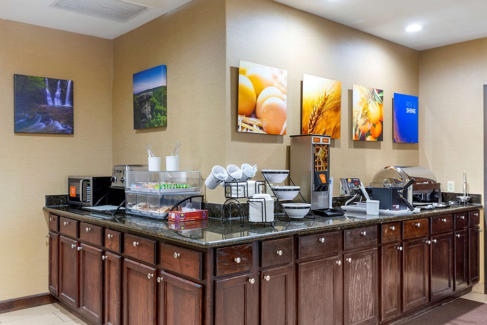Comfort Inn Marion 33/40