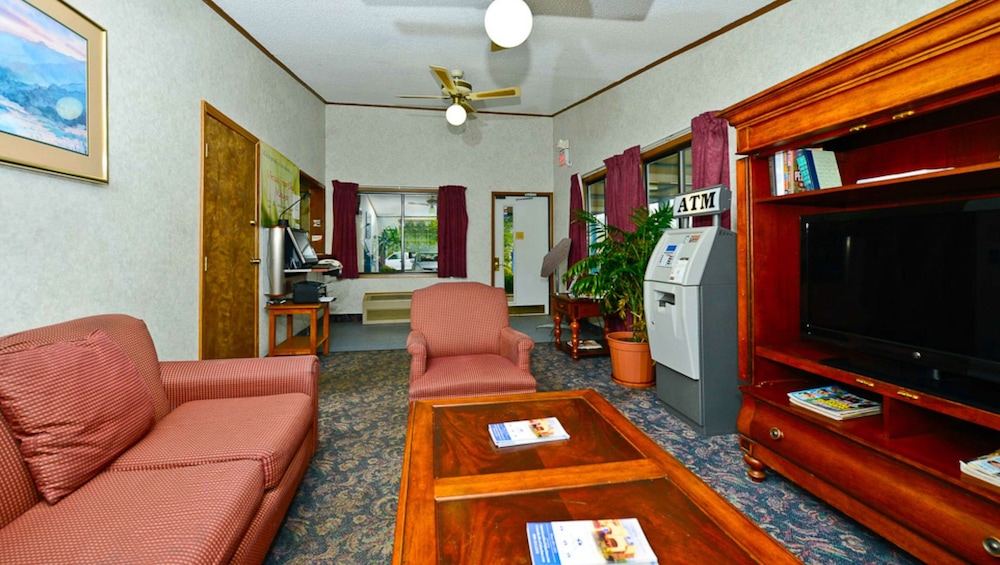 M STAR HOTEL COVINGTON 15/28