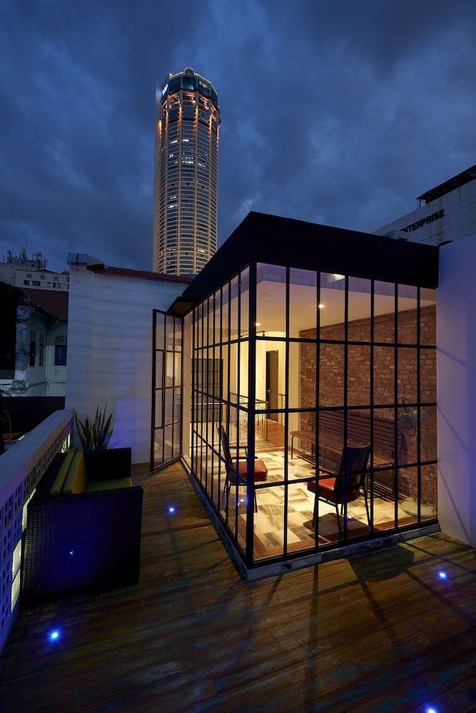 Macalister Terraces Hotel 3/37