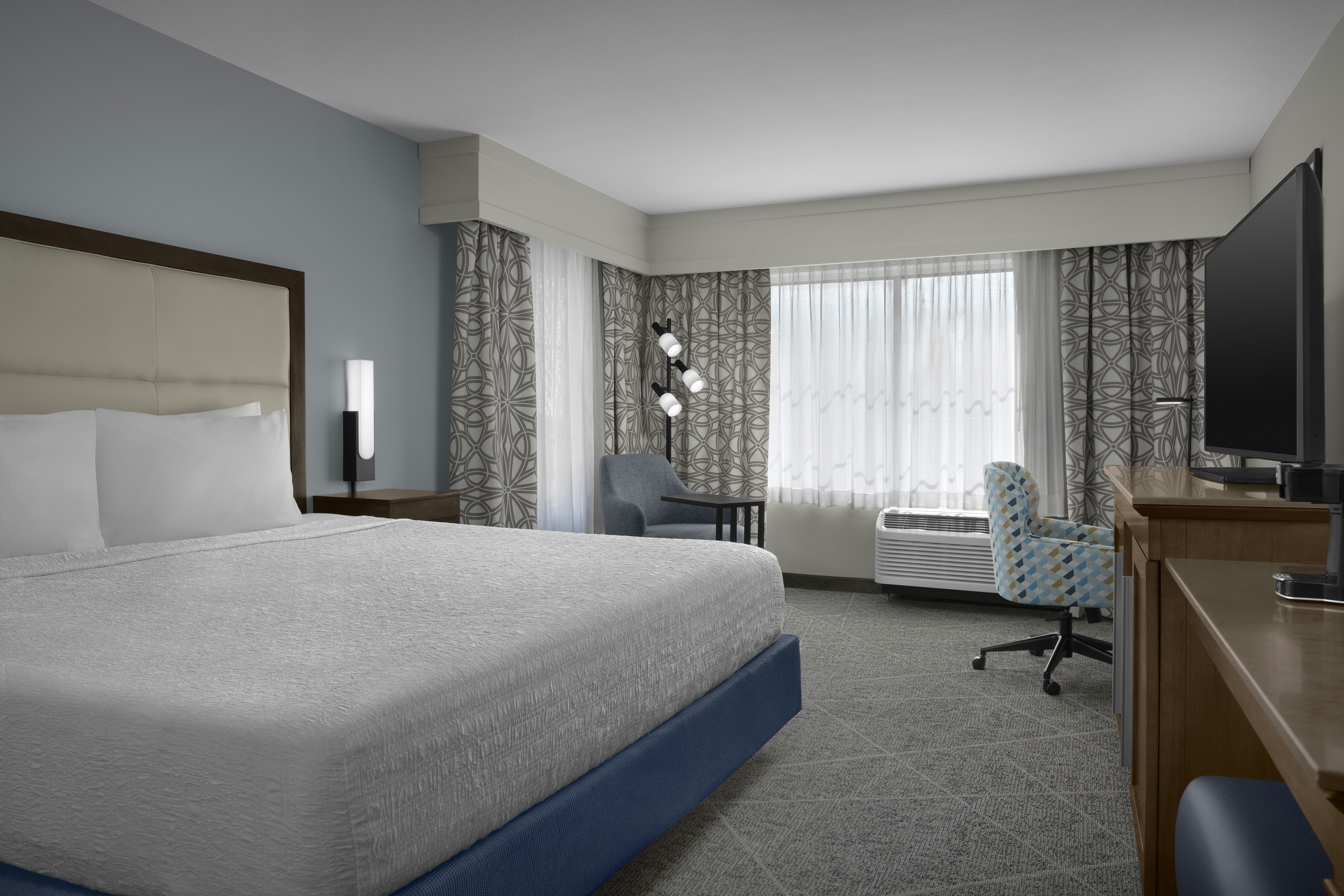 Chaise, King Bed