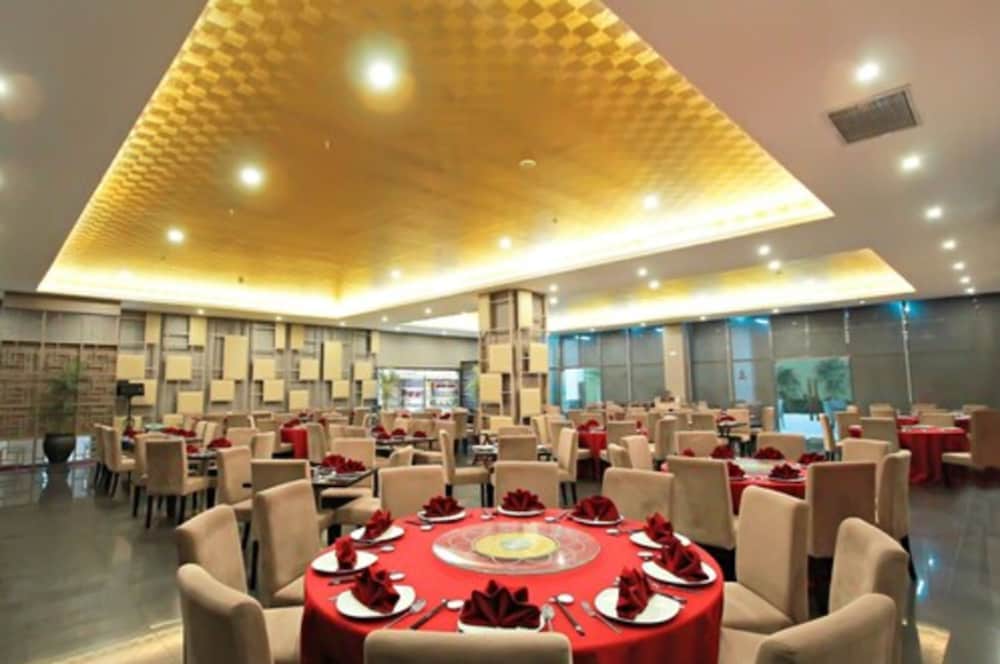 Platinum Balikpapan Hotel Convention Hall 47/64