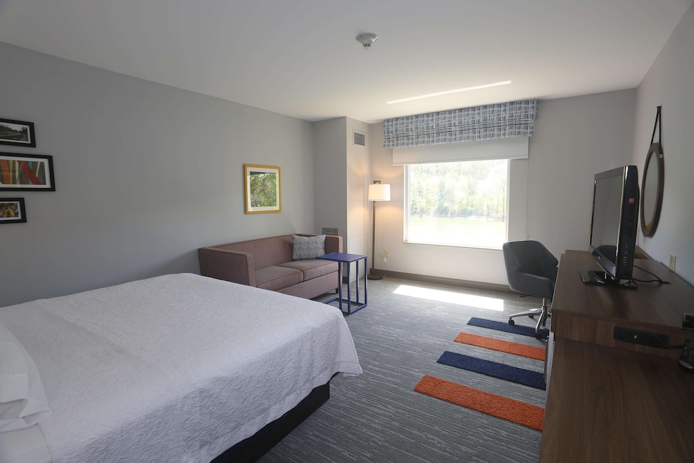 Hampton Inn Owego 6/32