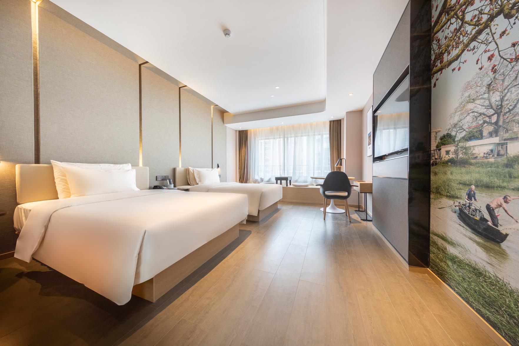 Executive, Twin Beds, City View