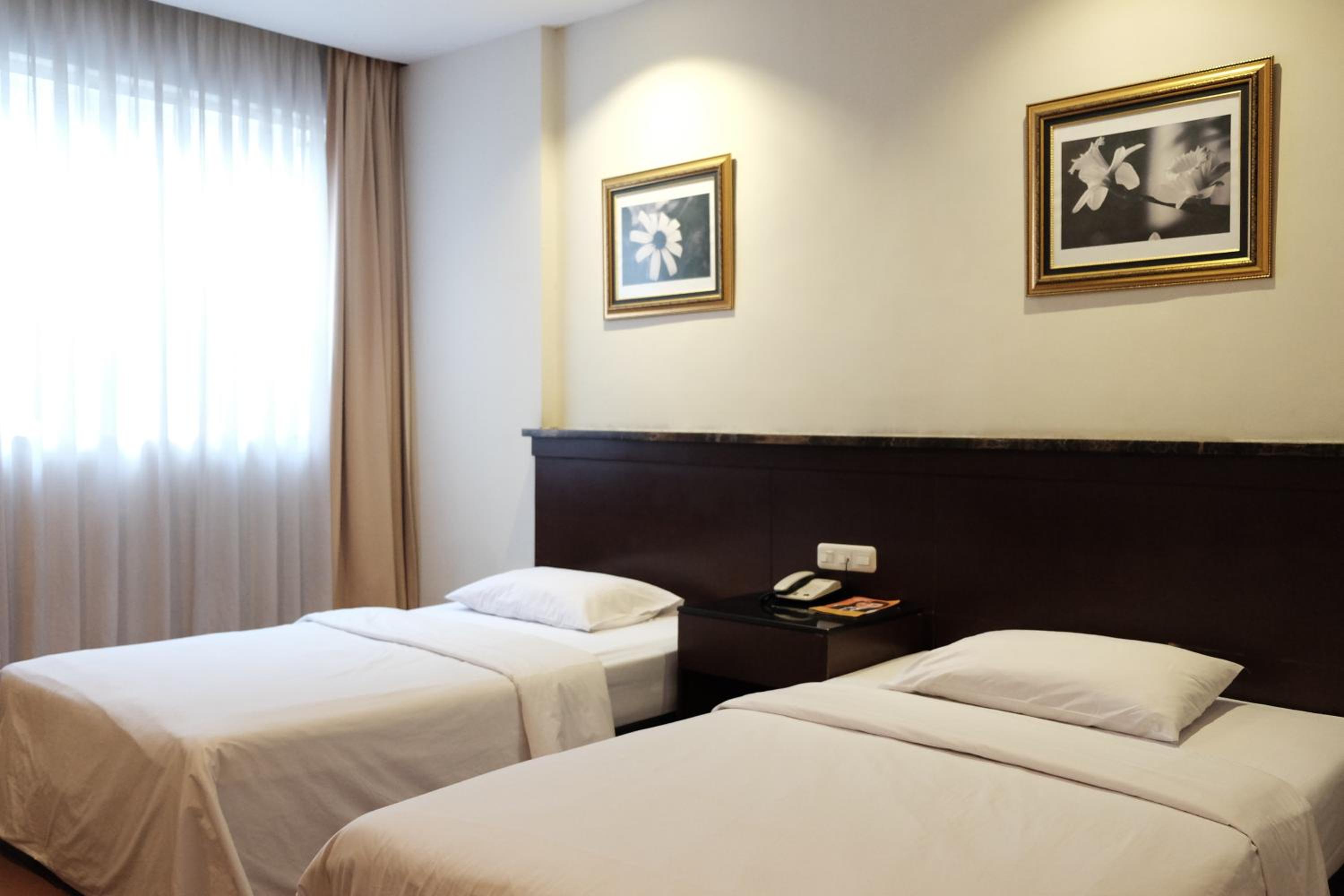 غرفة ديلوكس بسرير مزدوج للمدخنين، Grand Sakura Hotel 4/6