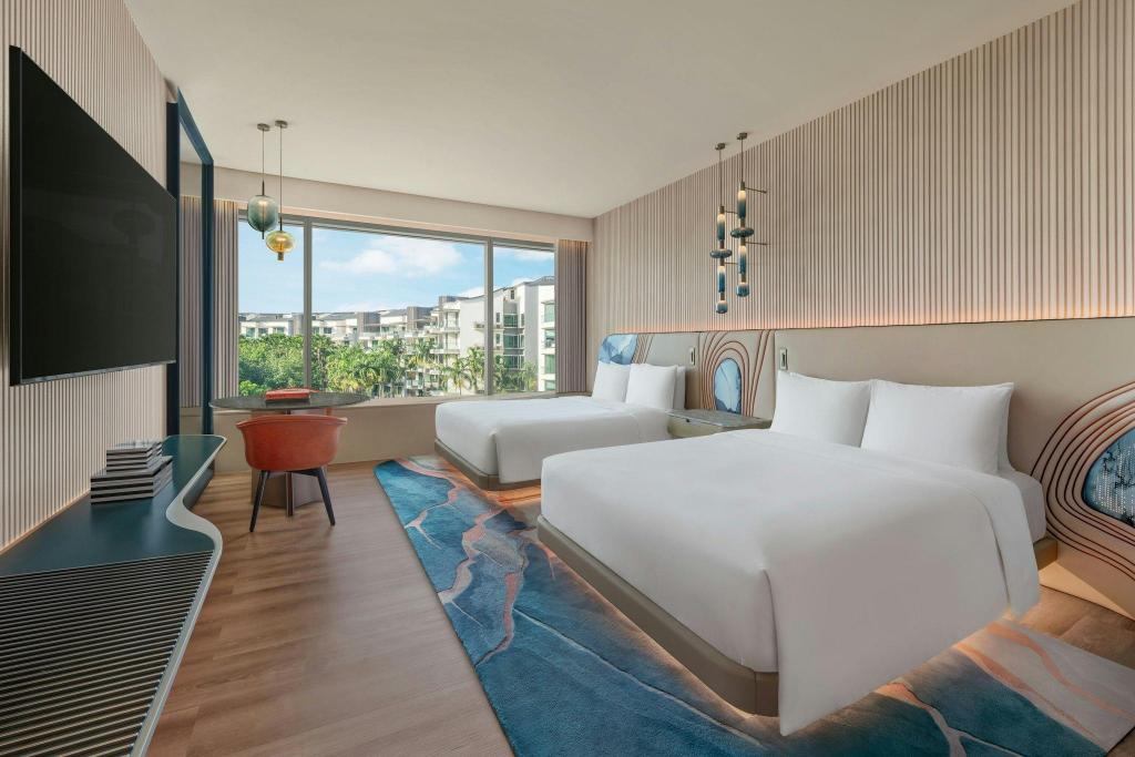 Guest Room, Deluxe, 2 Queen Beds