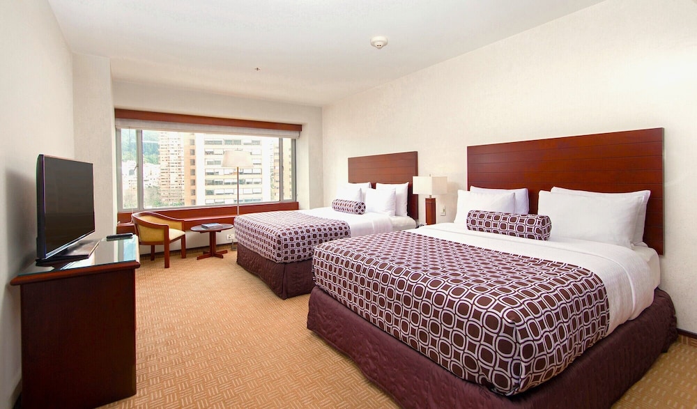 DELUXE, TWIN BEDS
