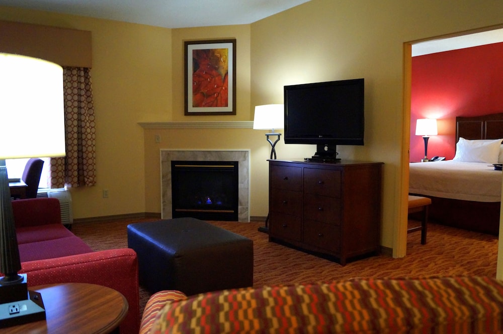 Hampton Inn Altoona 30/40