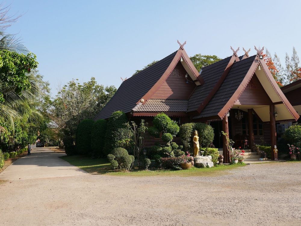 Suanluang Garden View Resort 12/70