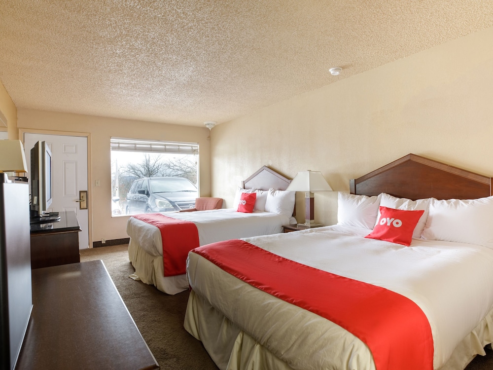 Hotel Branson MO 165 18/33