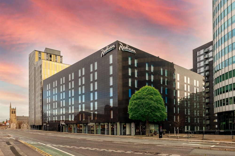 Radisson Hotel Manchester City Centre, A Verified Net Zero Hotel 88/91
