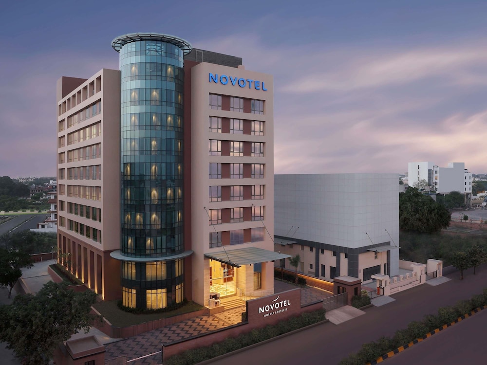 Novotel Lucknow Gomti Nagar in LUCKNOW