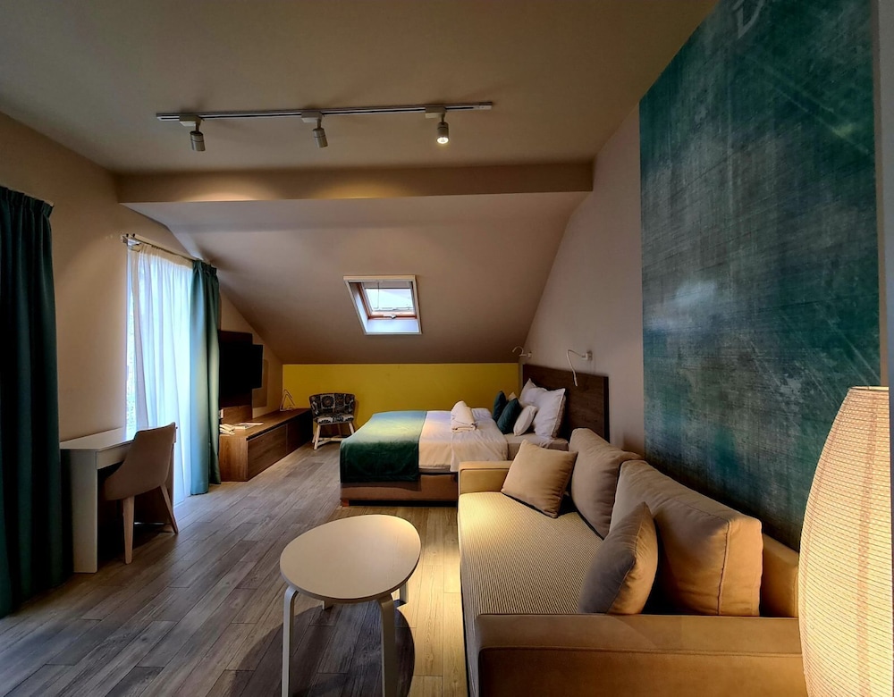 Garni Hotel D10 52/66