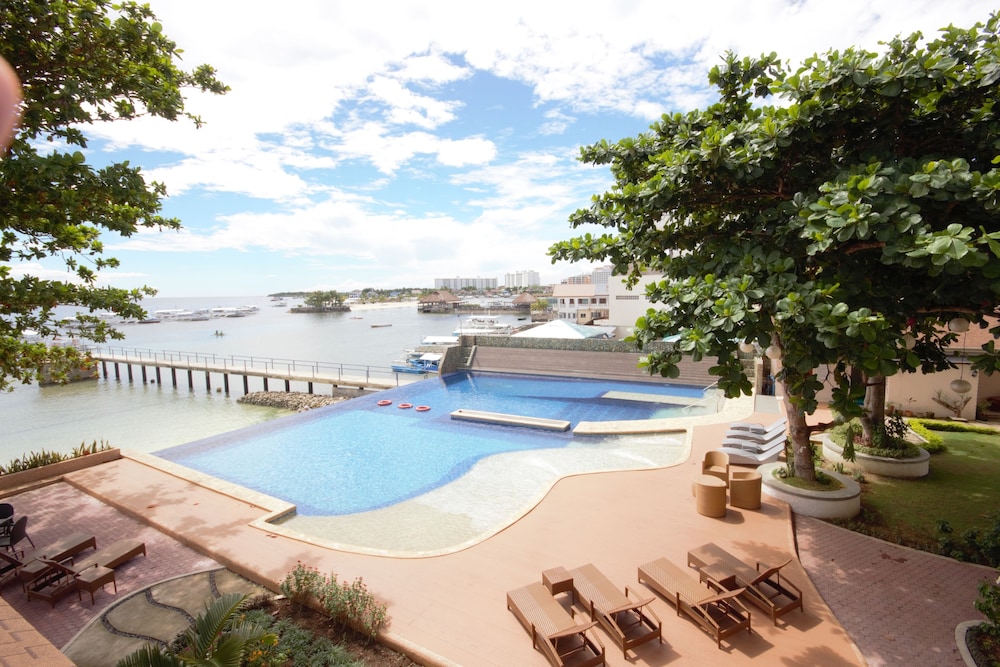 1521 Mactan Resort 42/85