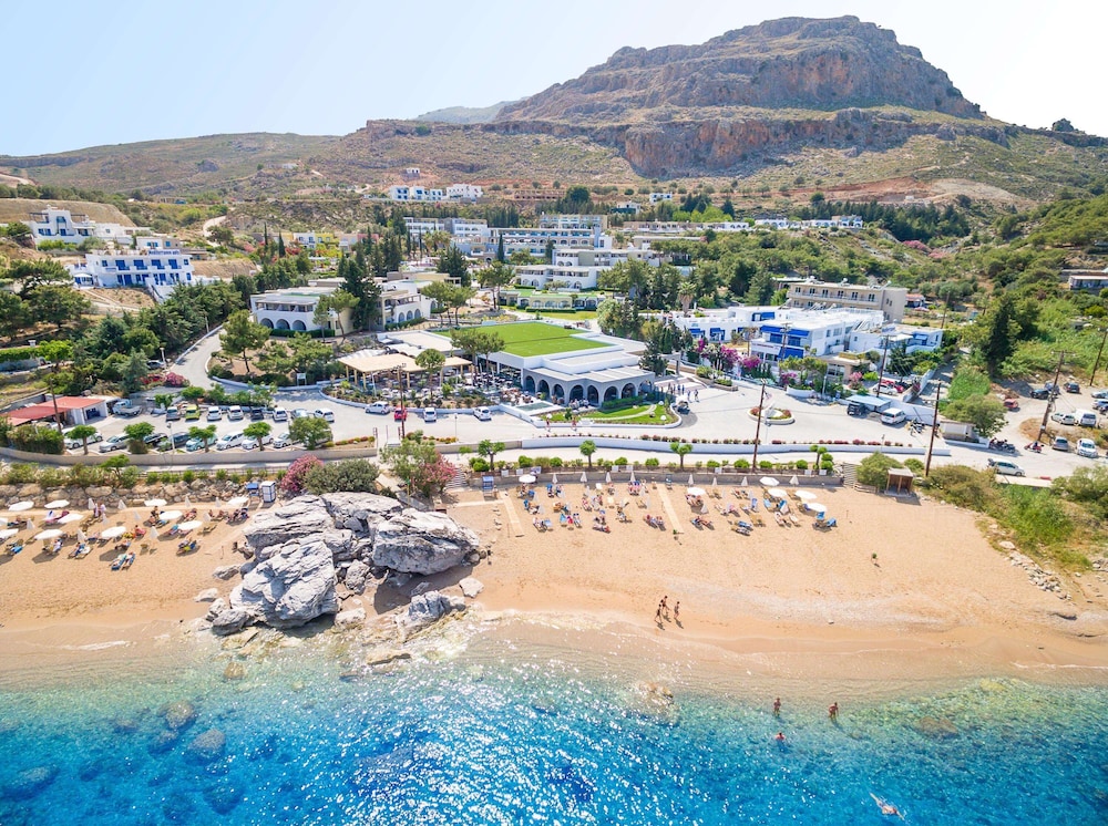 Porto Angeli Beach Resort photo2