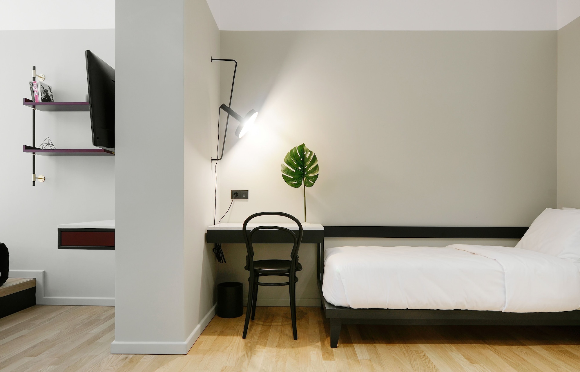ROOM, XL