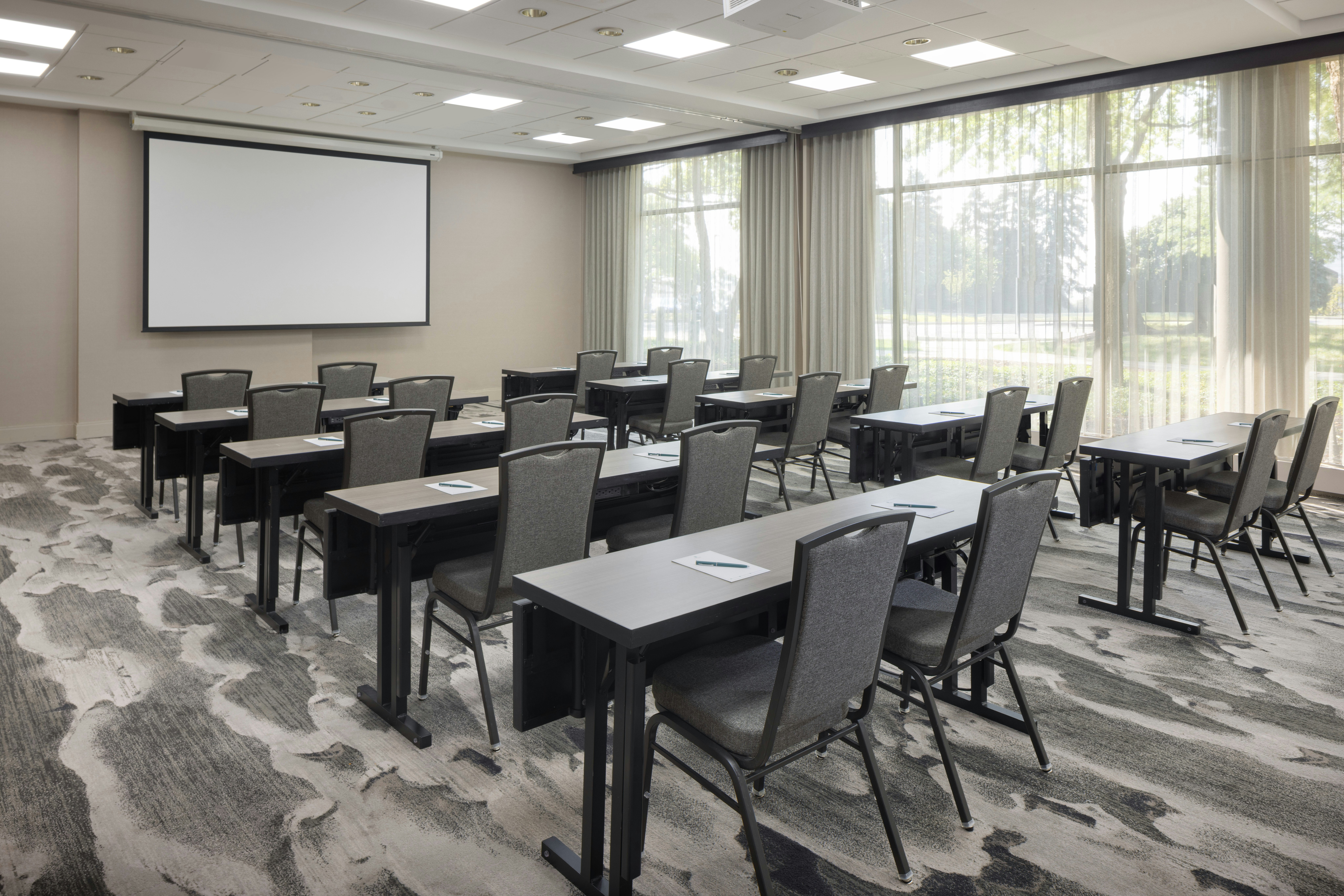 Embassy Suites by Hilton Detroit Troy Auburn Hills 60/77