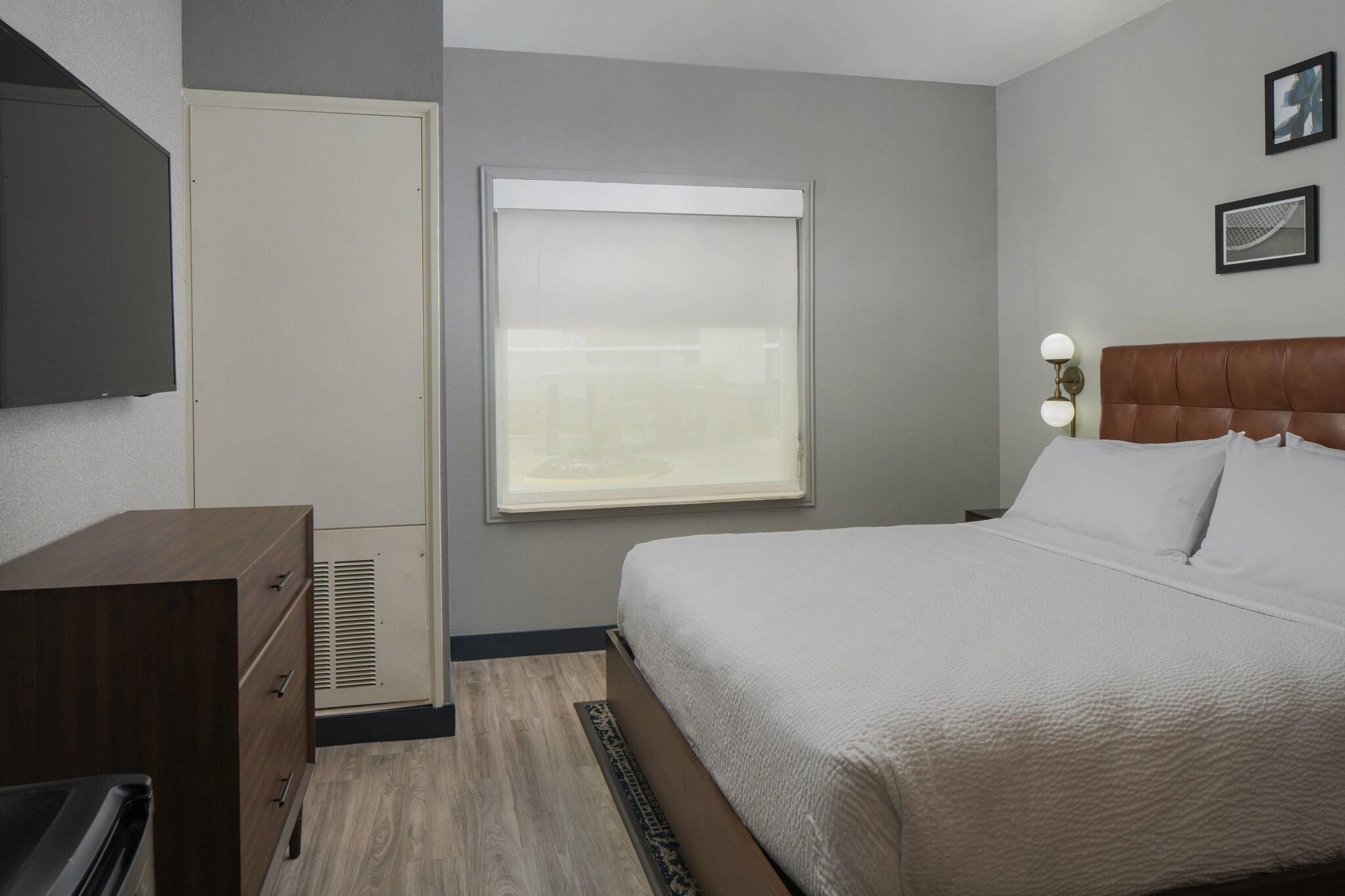 Executive, Suite, King Bed