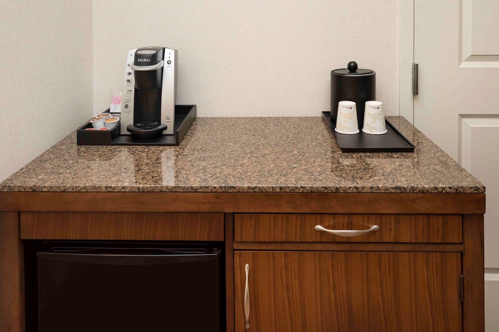 HILTON GARDEN INN SALT LAKE CITY AIRPORT 34/77