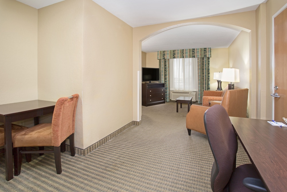 Best Western Plus Lexington 38/55