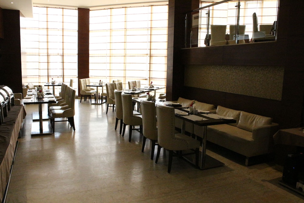 Hotel Amr Katra 22/28