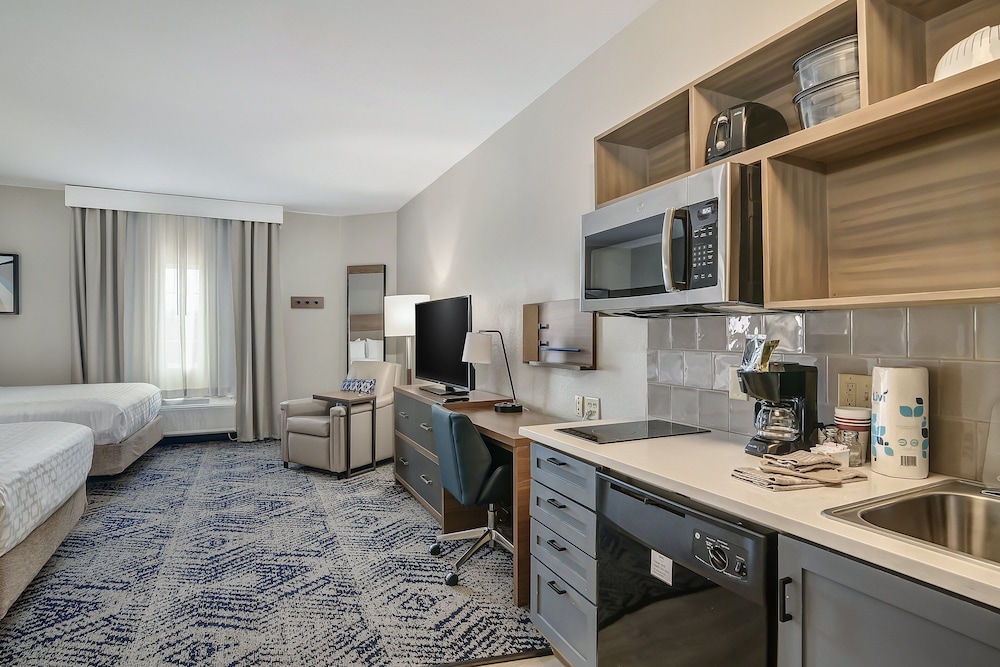 Candlewood Suites Longview 14/23