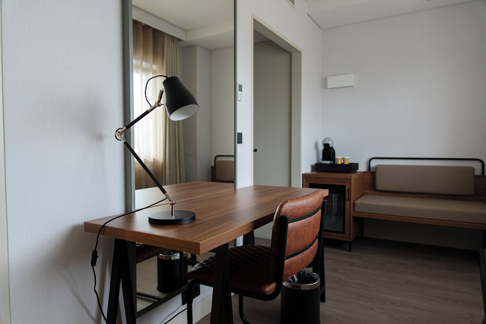 Ibis Styles Lisboa Aeroporto 40/61