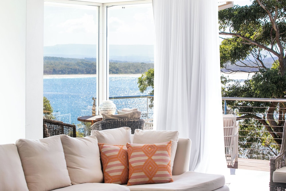 Bannisters by the Sea Mollymook 34/50
