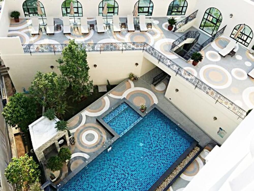 SN PLUS HOTEL 6/44