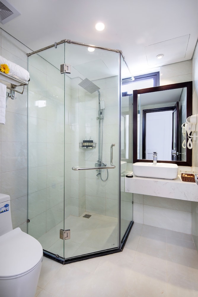 Golden Line DaNang Hotel 48/50