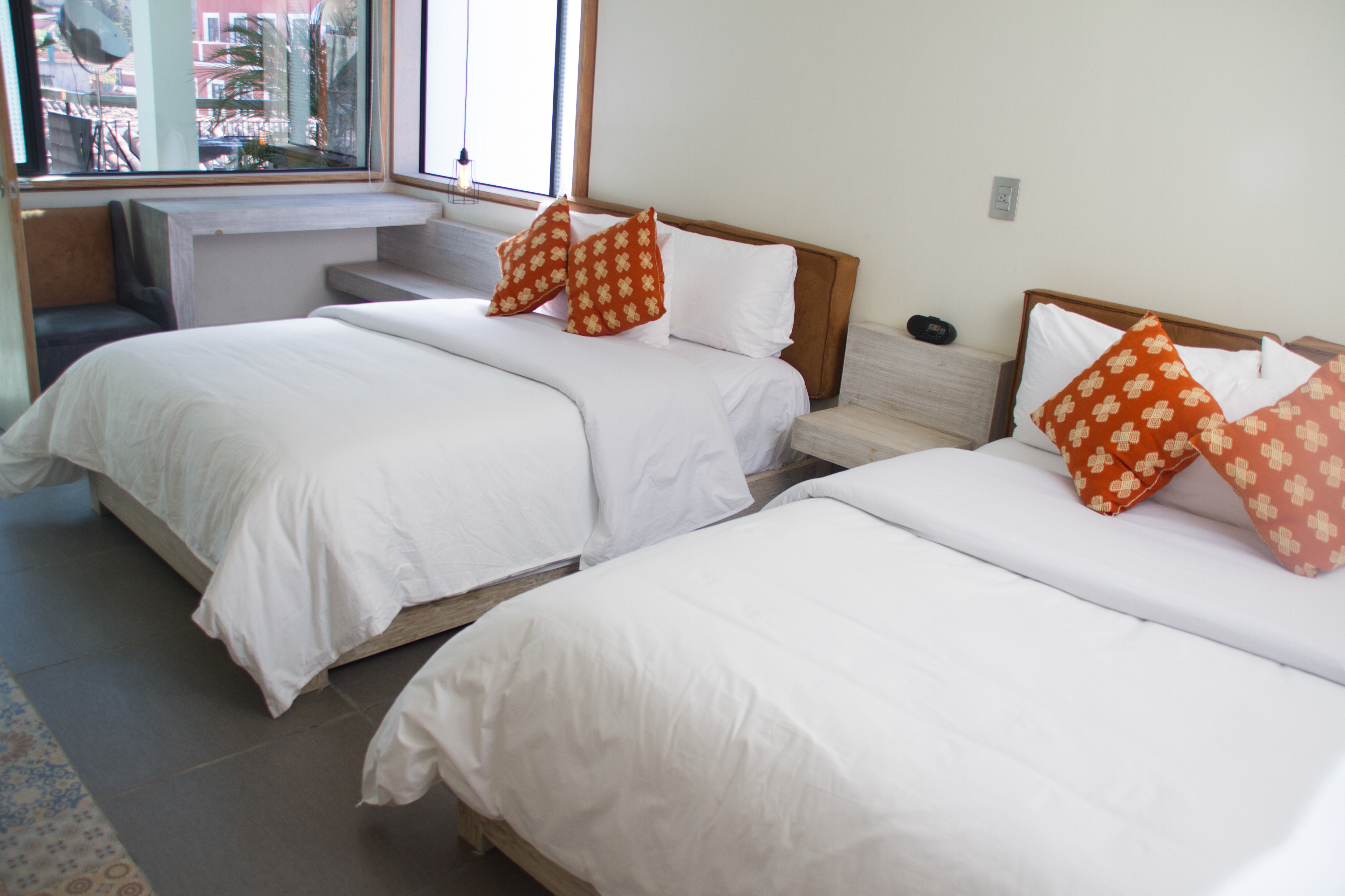 Helverica Hotel 24/54