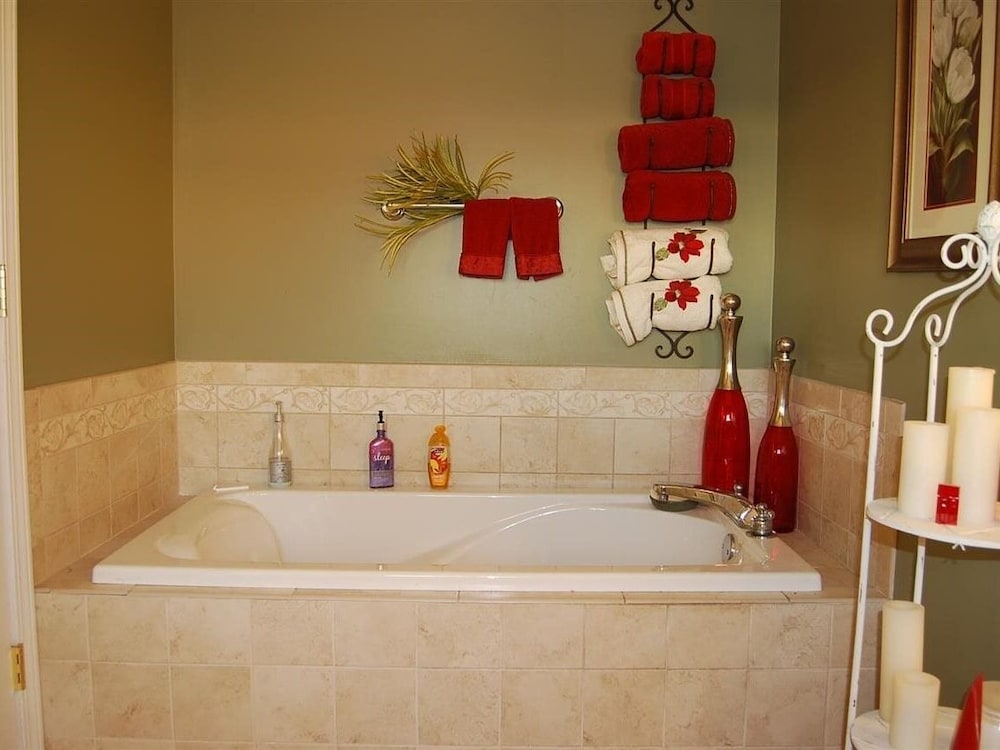 Pictured Rocks Bed and Breakfast 9/61