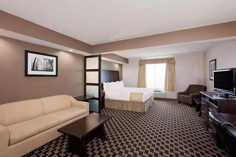 Ramada Cold Lake 14/32