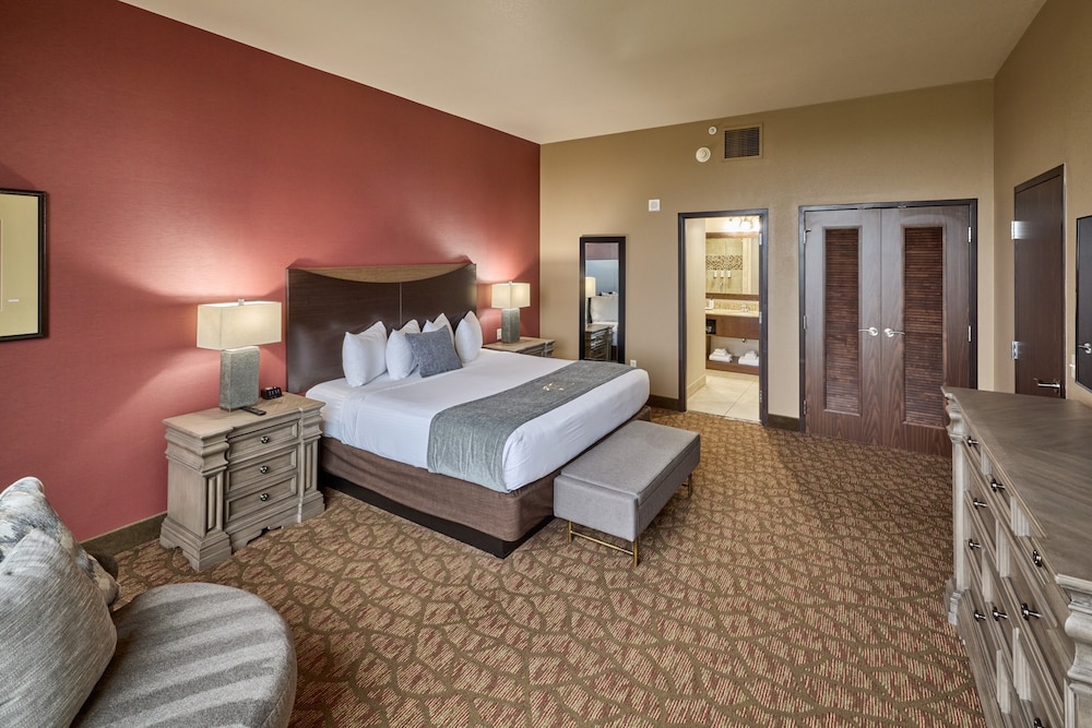 Penthouse, Suite, King Bed, Accessible