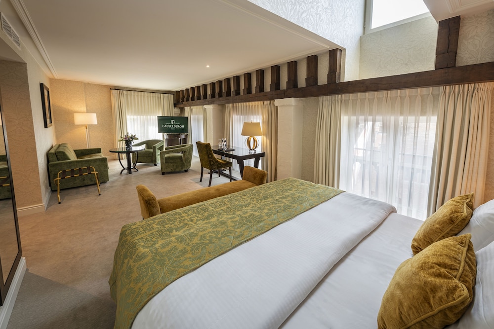 Junior Suite, King Bed, Belfry View