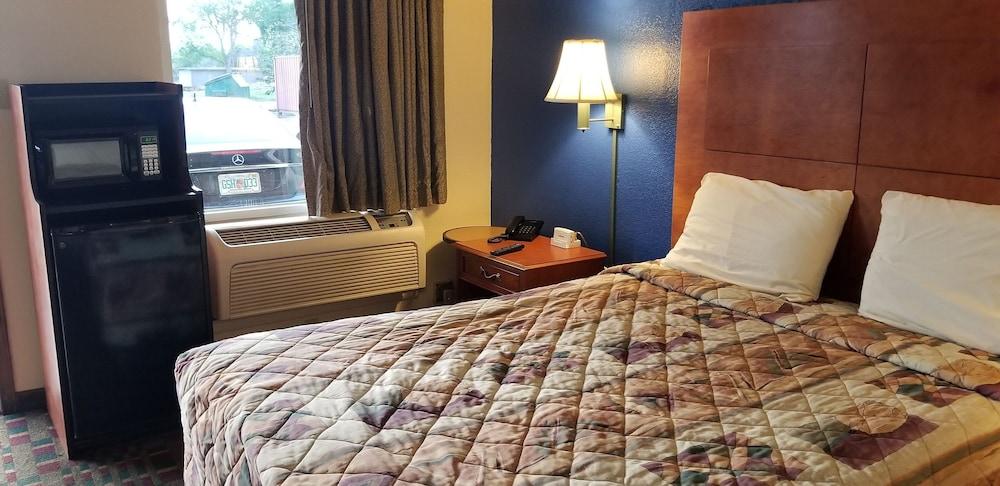 Executive Inn 14/29