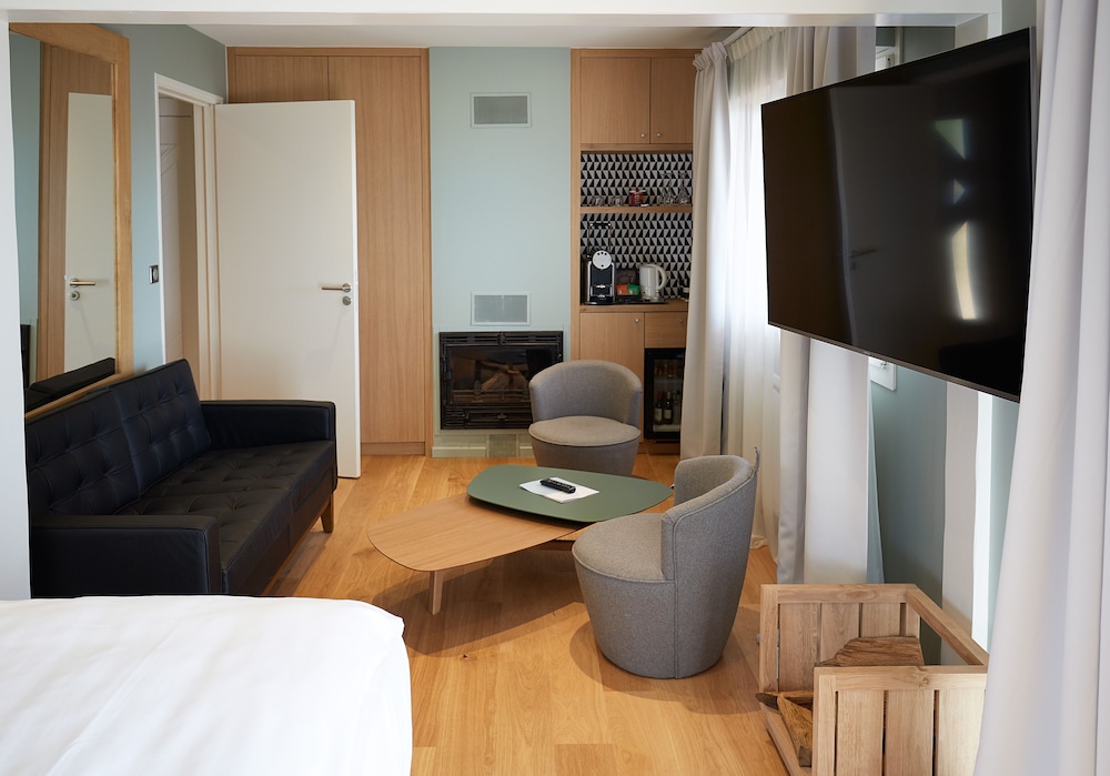 Hotel The Originals Le Cise 55/74