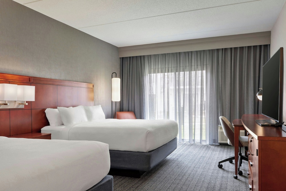 غرفة بسريرين كوين لذوي الإعاقة، Courtyard Pittsburgh Airport 3/10
